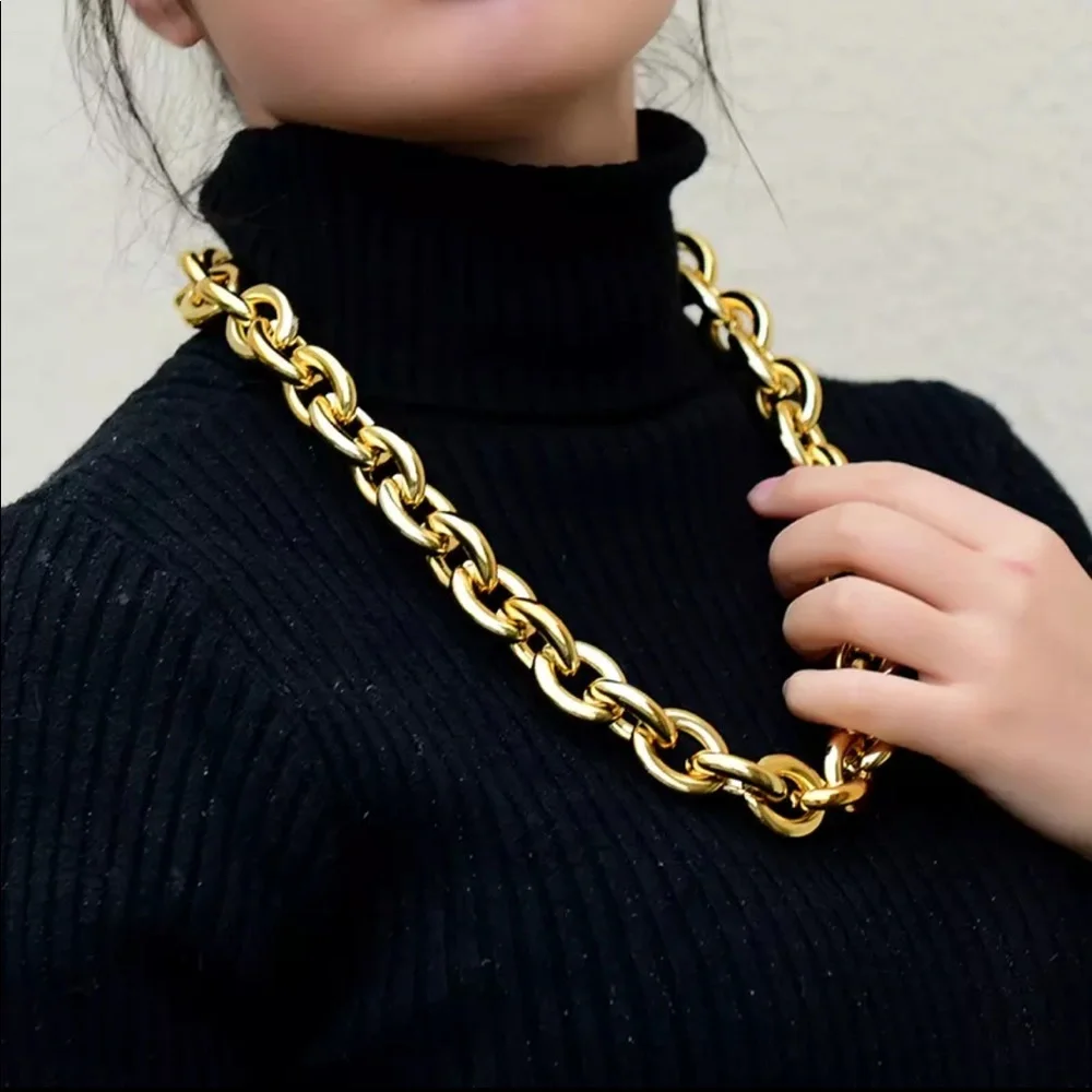 Zara 29.5” Gold Chunky Big Link Chain Bicolor Links Lightweight Necklace - Picture 14 of 15
